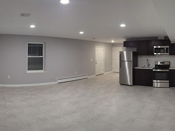 3rd image of 265 16th Ave Floor G