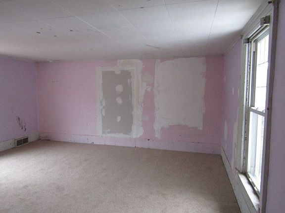 3rd image of 311 Cherry St