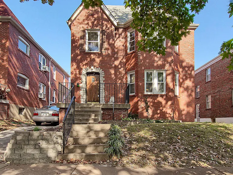 (204) 7339 Dartmouth Ave — Photo 29