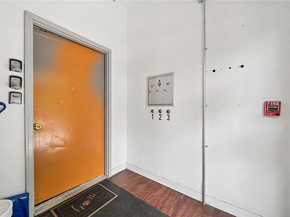 4th image of 5715 E Liberty Blvd