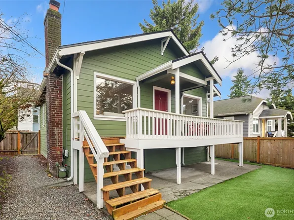 920 N 102nd Street, Seattle, WA 98133