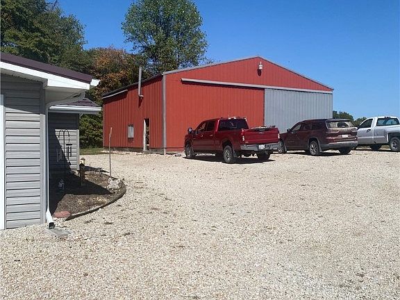 5813 N 2000th St, Palestine, IL 62451 | Zillow