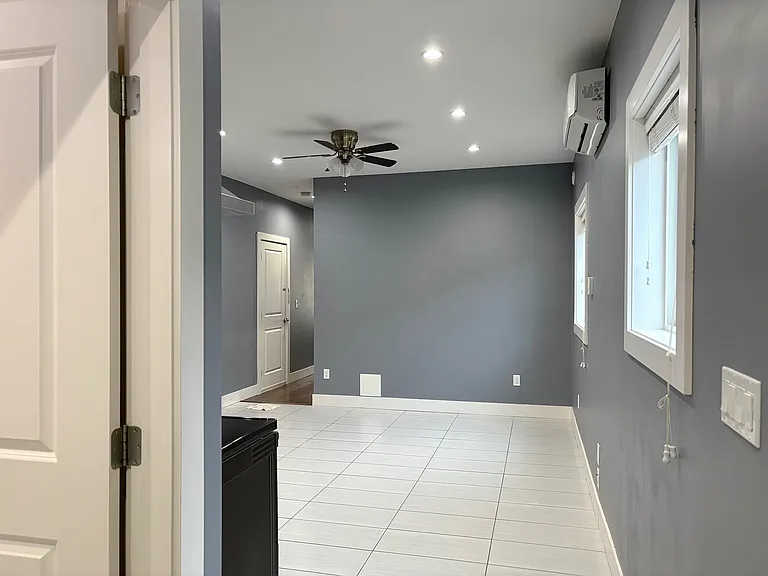 1309 Ewen Ave — Photo 5