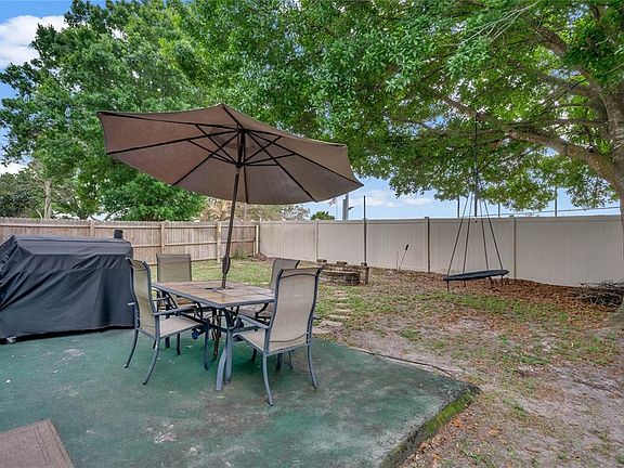 3rd image of 11348 Pinewood Cove Ln