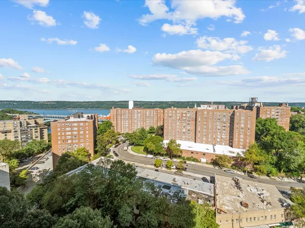 555 Kappock Street image 17 of 24