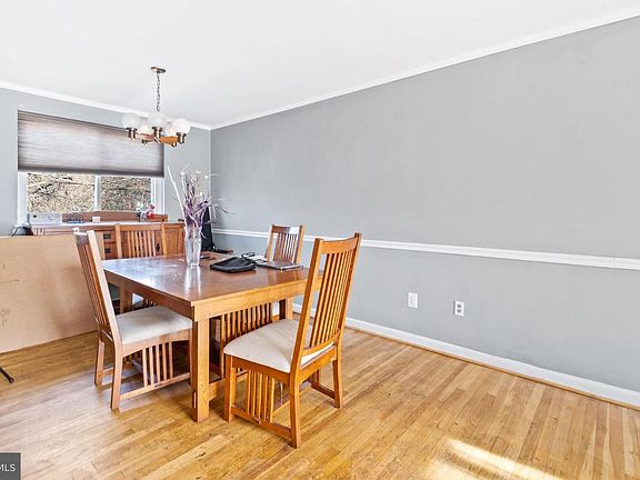 5th image of 3028 P St SE