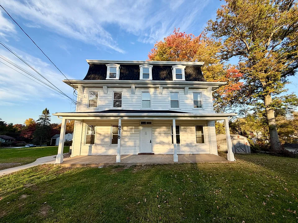 216 E Bristol Rd