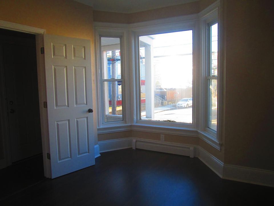 1st image of 640 Chalkstone Ave #1