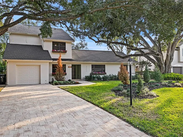 4504 W Lamb Ave — Photo 2