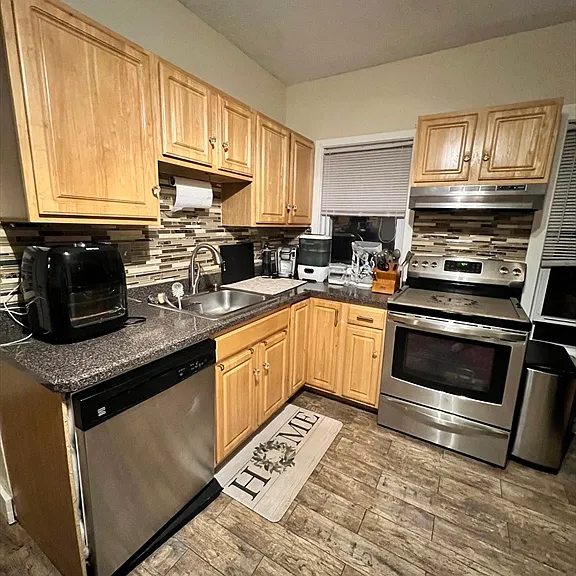 74 Weston St #2 — Photo 2