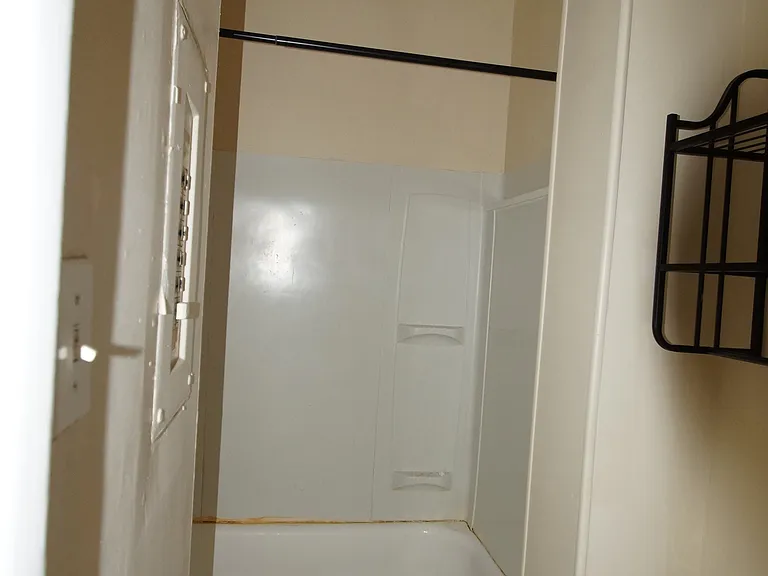 3345 Harrison Ave #3 — Photo 5