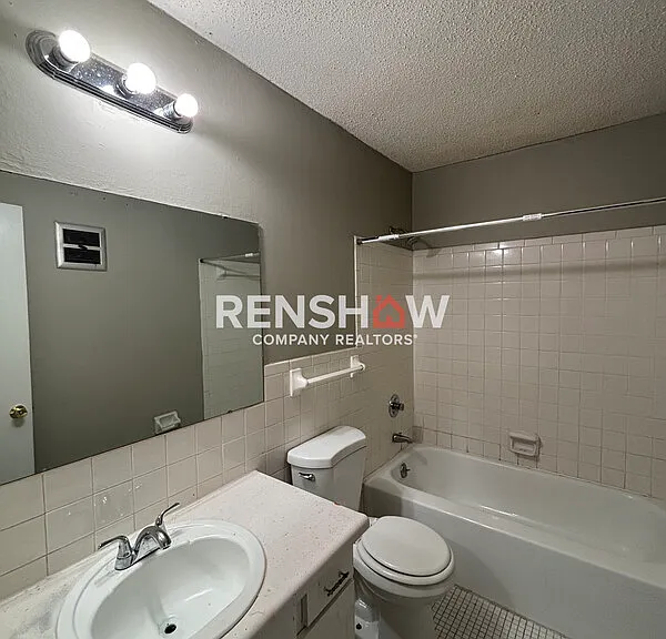 3212 Thirteen Colony Mall #4B — Photo 11