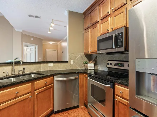 318 Sterling Oaks Dr #318, Birmingham, AL 35244