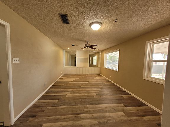 2nd image of 3104 W Louisiana Ave