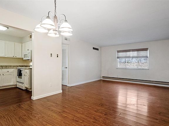 2nd image of 10135 Sakura Dr APT C