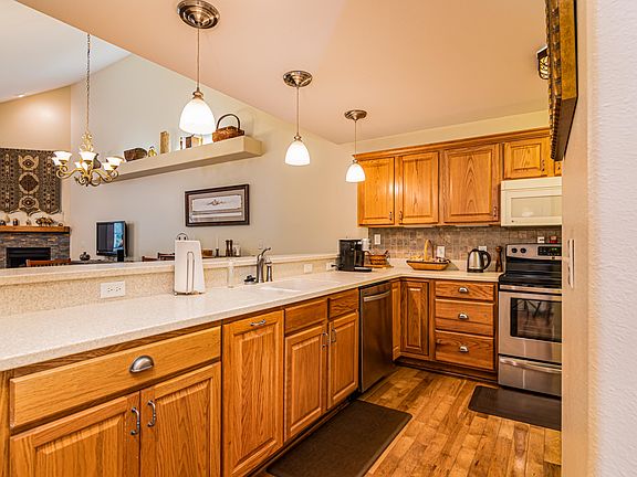 5th image of 127 Southport Ln #20