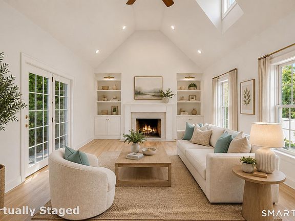 4th image of 99 Forest Street #99