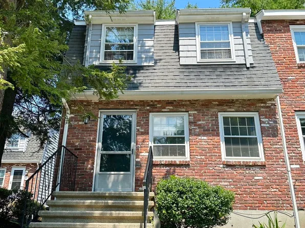 30 Harris St APT 5, Acton, MA 01720