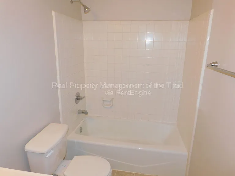 2006 Creekwood Dr — Photo 14