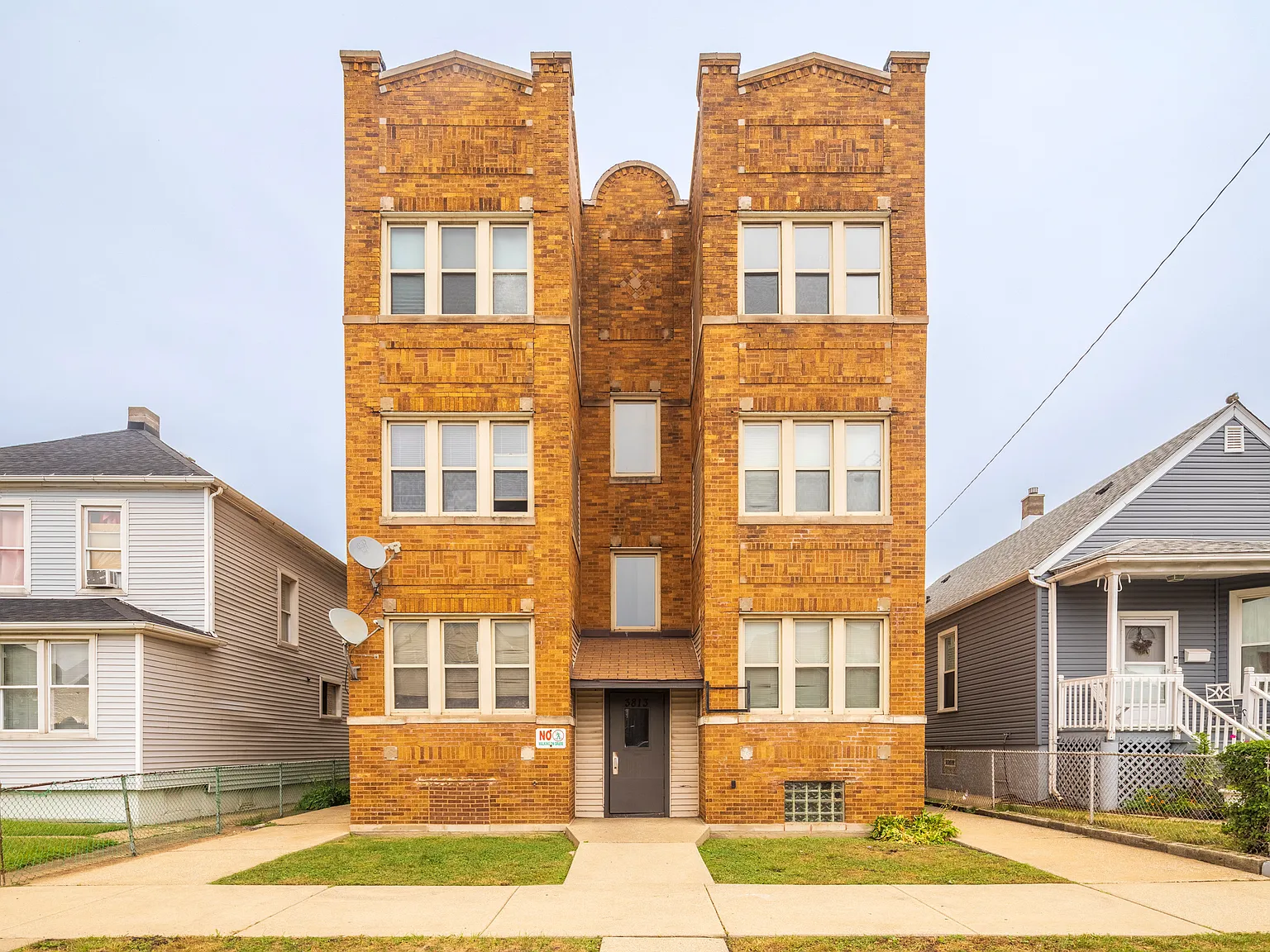 3 bed, $1,500 — Photo 2