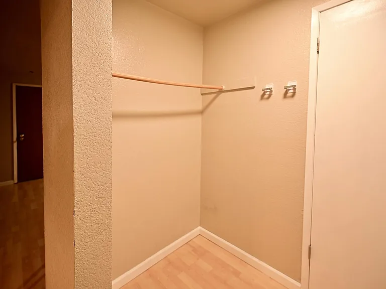 1006 N 43rd St #201 — Photo 9