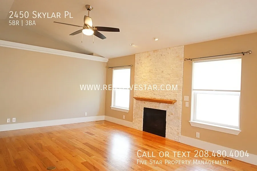 Discover your Dream Home in the Highly Sought-After Highland Area! — Photo 3