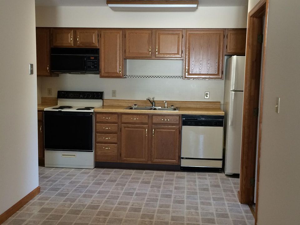 2nd image of 111 S Spruce St APT 202