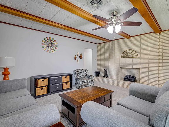 4th image of 503 Arlington Pl