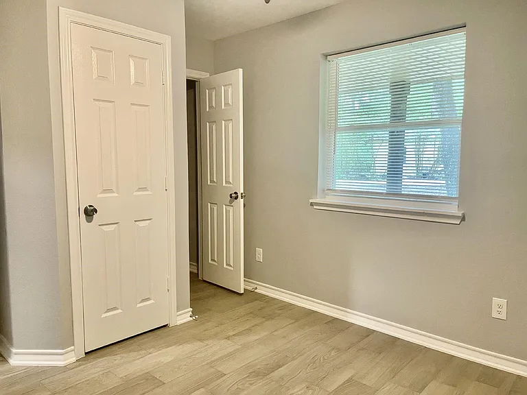 9898 Arbor Oak — Photo 8