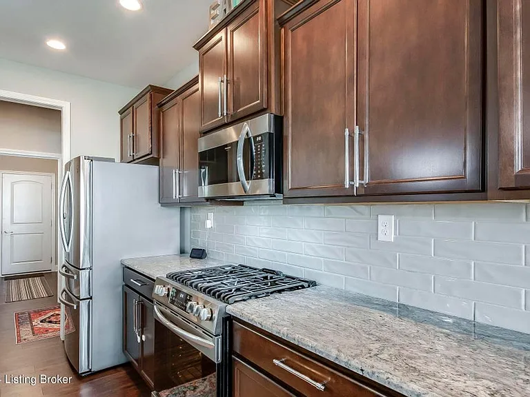 107 Irondale Ct — Photo 9