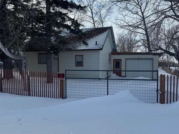 212 Pierce St, Noonan, ND 58765