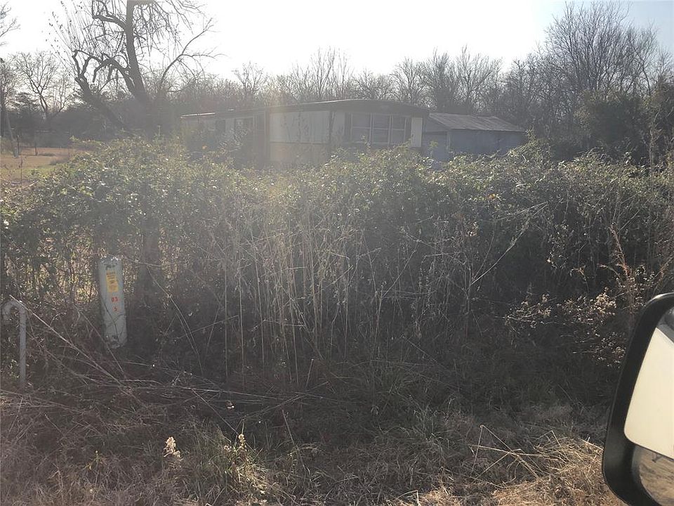 2nd image of 408 W Chickasaw Ave