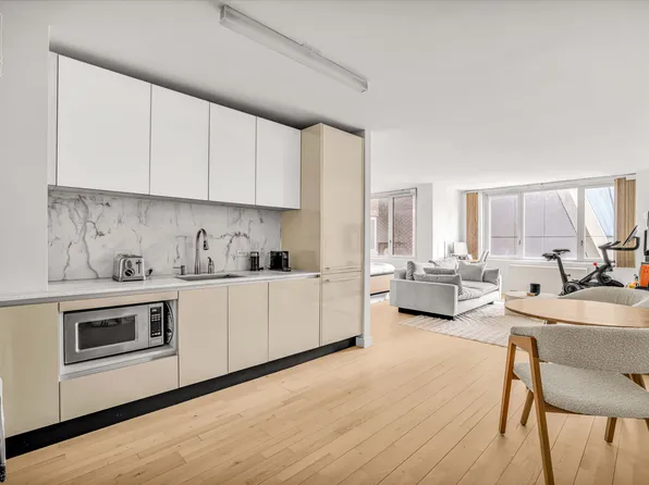 322 West 57th Street 47R image 1 of 6