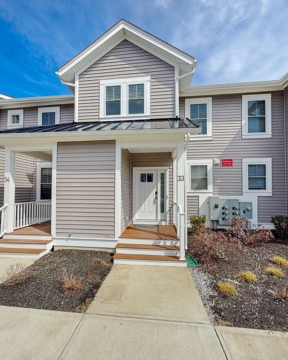 1st image of 7 E Dexter Ave #33