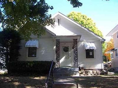 1st image of 615 S 12th St