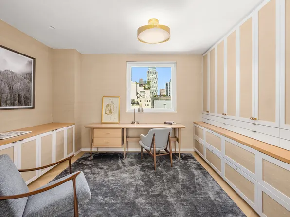 37 Warren Street image 9 of 20