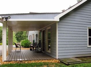 919 Franklin Goldmine Rd, Cumming, GA 30028