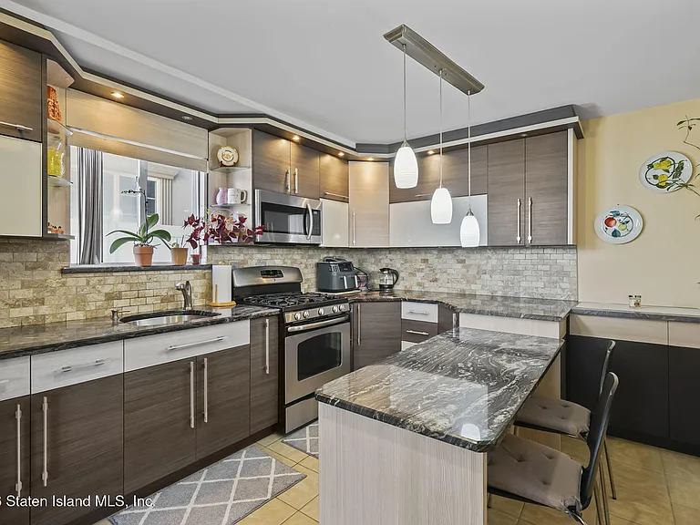 40 Devens St #1&2 — Photo 29