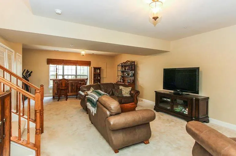 23201 Rainbow Arch Dr — Photo 9