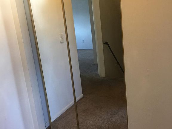 5th image of 124 E Plover Dr