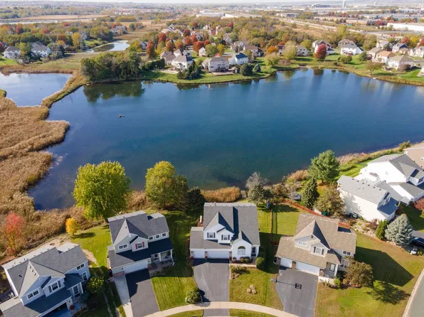 6622 Ashton Cir, Shakopee, MN 55379