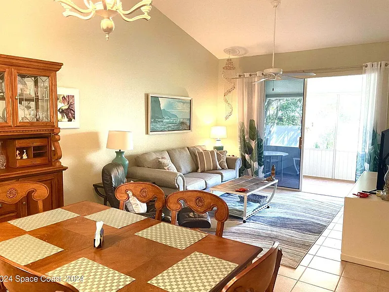 5569 Cord Grass Ln — Photo 6