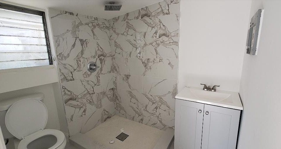 1st image of 5710 NE Miami Pl