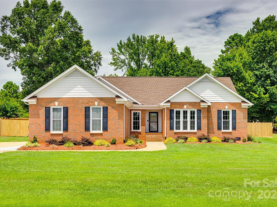 1st image of 309 Breckenridge Pl