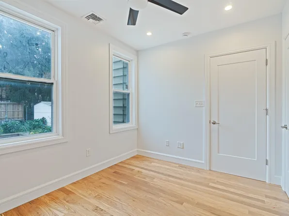 47 Poplar Street image 13 of 17