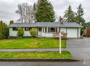 1126 N Viewmont Dr, Mount Vernon, WA