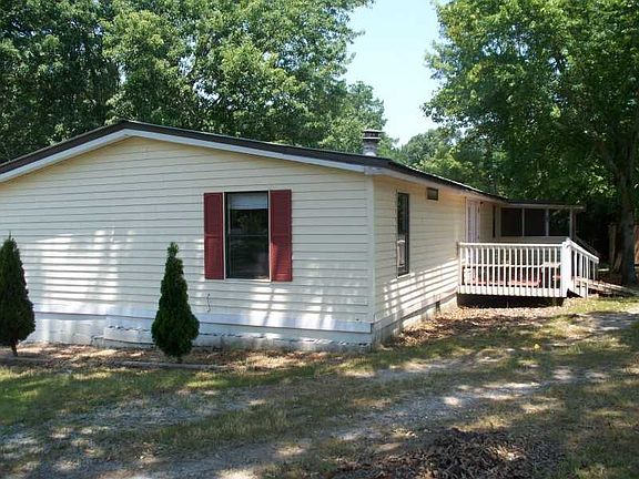 4th image of 50 Pine Dr
