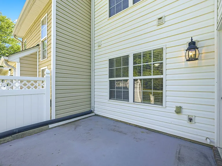 11112 Saintsbury Pl — Photo 45