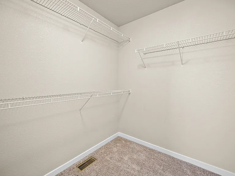 1321 Alveston St — Photo 31