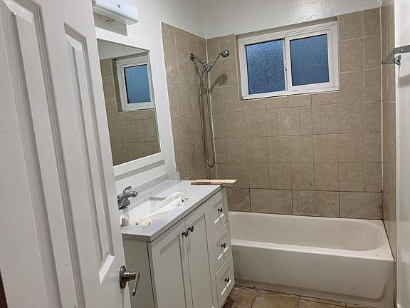 5th image of 3713 E 56th St APT B